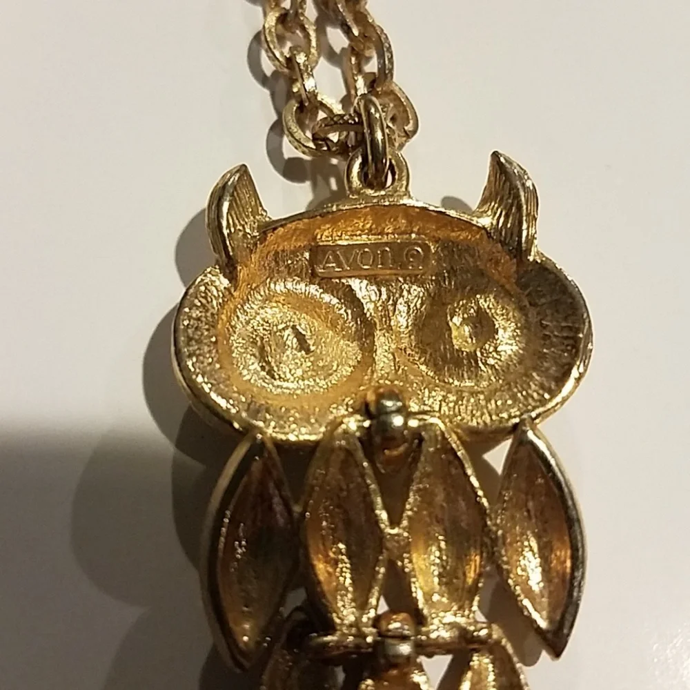 Vintage 1970-80's Avon owl gold pendant necklace